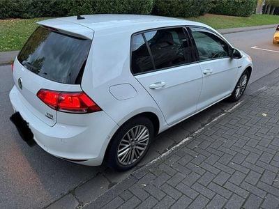 Gebraucht VW Golf VII 85 PS (62 kW) 2014 Weiß Kleinwagen