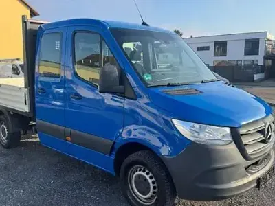 Używany Mercedes Sprinter 163 KM (119 kW) 2018 Niebieski Van