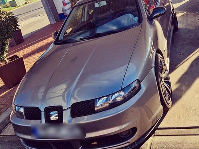 Gebraucht Seat Leon 200 PS (147 kW) 2025 Grau Limousine