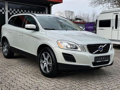 Weiß Gebraucht 2010 Volvo XC60 SUV | 16.999 € (Teuer)