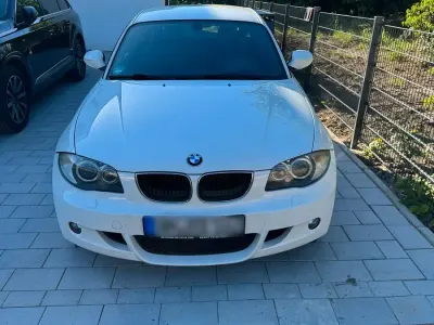 Gebraucht BMW 116 122 PS (89 kW) 2010 Weiß Kleinwagen