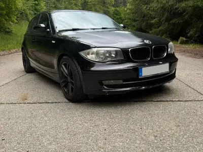 Gebraucht BMW 118 143 PS (105 kW) 2007 Schwarz Kleinwagen