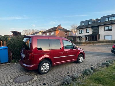 Gebraucht VW Caddy Family 102 PS (75 kW) 2016 Rot Van / Kleinbus