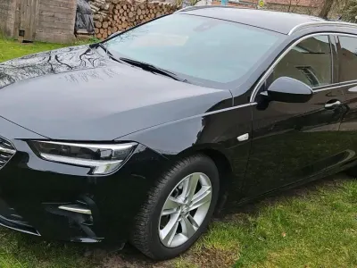 Gebraucht Opel Insignia 174 PS (127 kW) 2021 Schwarz Kombi