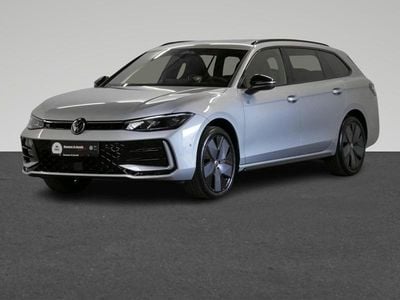 Gebraucht VW Passat R-line 150 PS (110 kW) 2024 Silber Kombi