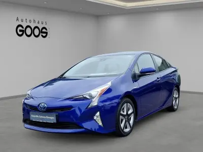 Gebraucht Toyota Prius Comfort 122 PS (89 kW) 2015 Dark blue m m Limousine