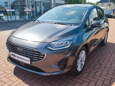 Używany Ford Fiesta Titanium 101 KM (74 kW) 2023 Szary Hatchback