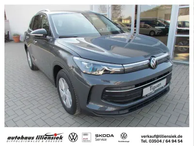 Neu VW Tiguan Life 131 PS (96 kW) 2026 Grau SUV