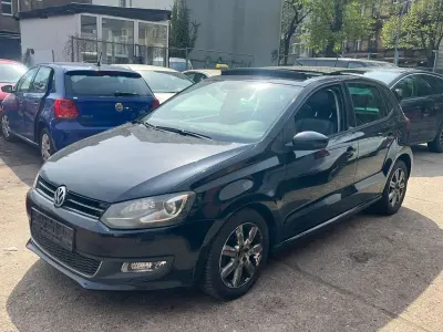 Gebraucht VW Polo Highline 82 PS (60 kW) 2012 Deep black perleffekt Kleinwagen