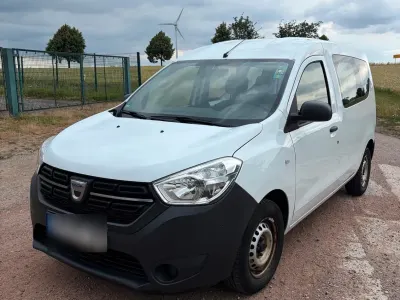Gebraucht Dacia Dokker 101 PS (74 kW) 2019 Weiß Van / Kleinbus