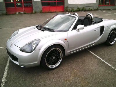 Gebraucht Toyota MR2 140 PS (102 kW) 2000 Silber Cabrio