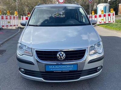 Gebraucht VW Touran Trendline 140 PS (102 kW) 2009 Gold Van / Kleinbus