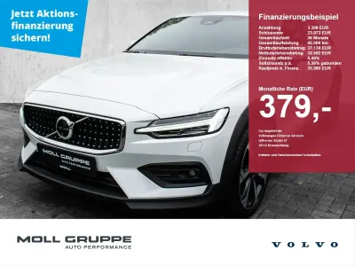 Gebraucht Volvo V60 CC Plus 197 PS (144 kW) 2024 Crystal white pearl / metallic Kombi