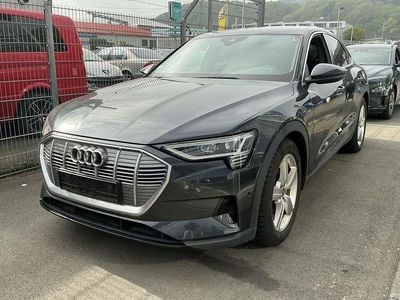 Second-hand Audi e-tron S-Line 300 kW (408 CP) 2023 Gri SUV