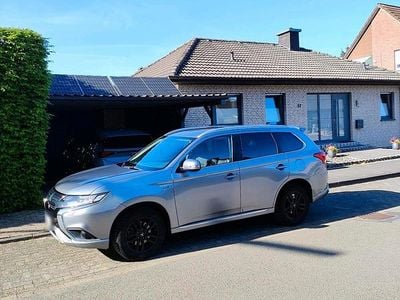 Usata Mitsubishi Outlander P-HEV Basis 2020 Grigio SUV