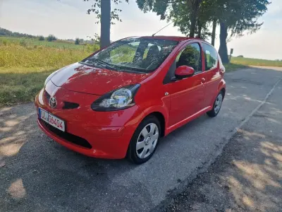 Gebraucht Toyota Aygo City 68 PS (50 kW) 2005 Rot Kleinwagen