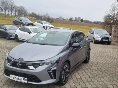 Neu Mitsubishi Colt Edition 143 PS (105 kW) 2025 Achatgrau Kleinwagen