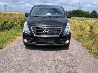 Hyundai H-1