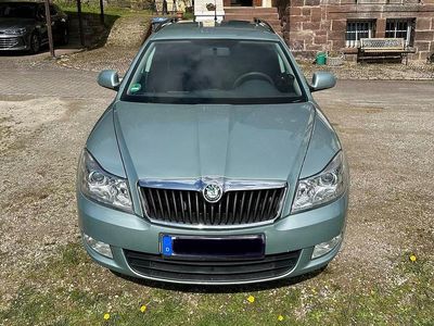 Gebraucht Skoda Octavia Elegance 122 PS (89 kW) 2009 Blau Kombi