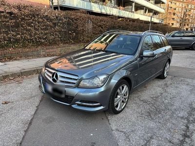 Gebraucht Mercedes C300 Avantgarde 231 PS (169 kW) 2011 Grau Kombi