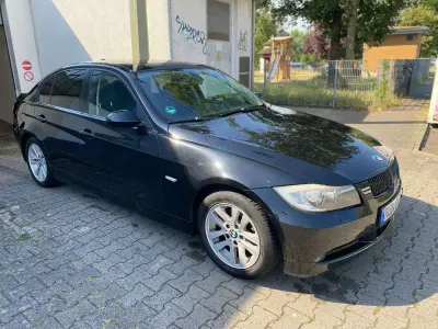 Gebraucht BMW 318 143 PS (105 kW) 2008 Schwarz Limousine