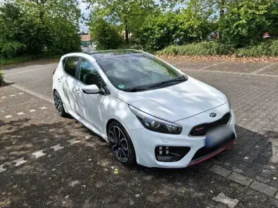 Gebraucht Kia Ceed GT-Track 204 PS (150 kW) 2014 Weiß Kleinwagen