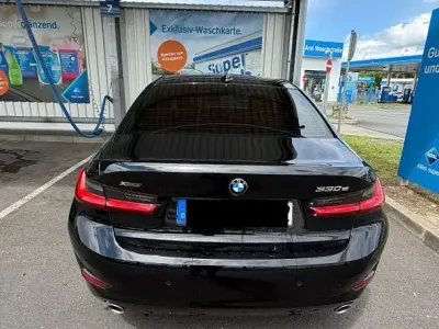 Gebraucht BMW 330e Advantage 292 PS (214 kW) 2022 Schwarz Limousine