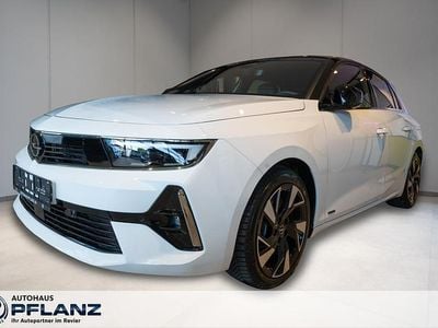 Weiss (metallic) Gebraucht 2022 Opel Astra Ultimate Limousine | 22.990 € (Fairer Preis)