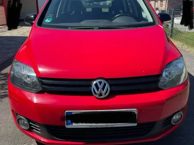 Gebraucht VW Golf Plus Cross Match 122 PS (89 kW) 2013 Rot Van / Kleinbus