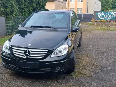 Gebraucht Mercedes 180 100 PS (73 kW) 2008 Limousine