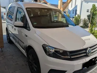 Gebraucht VW Caddy Trendline 125 PS (91 kW) 2018 Weiß Van / Kleinbus