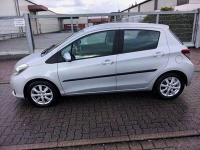 gebraucht Toyota Yaris 1,4 l, Verbrauch sparsam