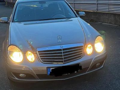 Mercedes E200