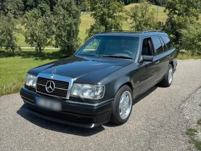 Gebraucht Mercedes E250 94 PS (69 kW) 1989 Schwarz Kombi