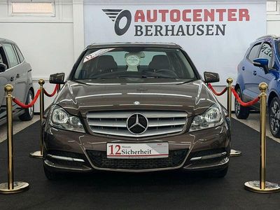 Gebraucht Mercedes C180 156 PS (114 kW) 2012 Braun Limousine