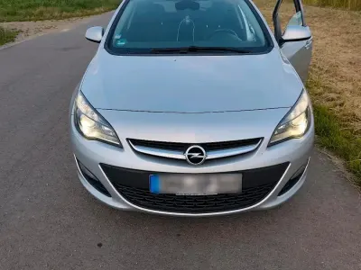 Gebraucht Opel Astra 110 PS (80 kW) 2015 Kombi