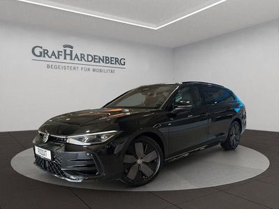 Second-hand VW Passat R-line 193 CP (141 kW) 2026 Negru Break