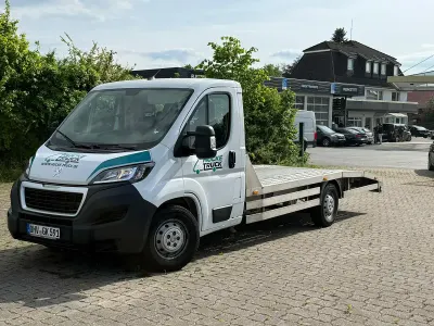 Gebraucht Peugeot Boxer 165 PS (121 kW) 2025 Weiß Van