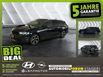 Gebraucht Opel Astra 131 PS (96 kW) 2023 Lackierung schwarz perla nera/ Kombi