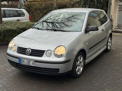 Silber Gebraucht 2002 VW Polo Kleinwagen | 890 € (Guter Preis)
