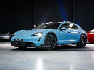 Usata Porsche Taycan 4S Cross Turismo 359 kW (489 CV) 2022 Blu Berlina