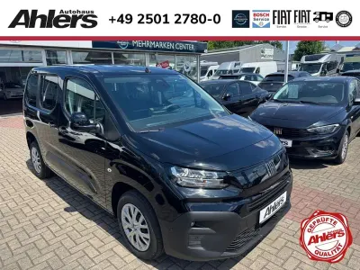 Neu Fiat Doblò 131 PS (96 kW) 2026 Schwarz Van / Kleinbus
