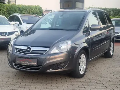 Gebraucht Opel Zafira Family 140 PS (102 kW) 2011 Grau Van / Kleinbus