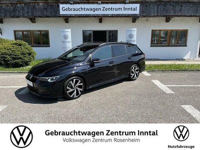 Gebraucht VW Golf VIII R-line 131 PS (96 kW) 2024 Deep black perleffekt Kombi