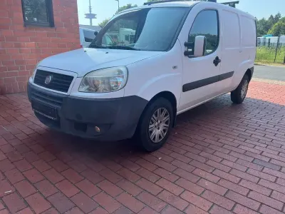 Gebraucht Fiat Doblò 75 PS (55 kW) 2009 Weiß Van / Kleinbus
