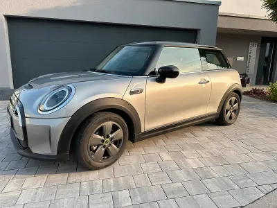 Gebraucht Mini Cooper SE Essential 135 kW (184 PS) 2022 Grau Kleinwagen