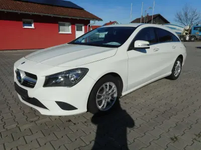 Gebraucht Mercedes CLA200 156 PS (114 kW) 2016 Calcitweiss/zirrusweiss Coupé