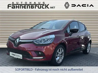 Gebraucht Renault Clio IV LIMITED 73 PS (53 kW) 2018 Intenserot Limousine