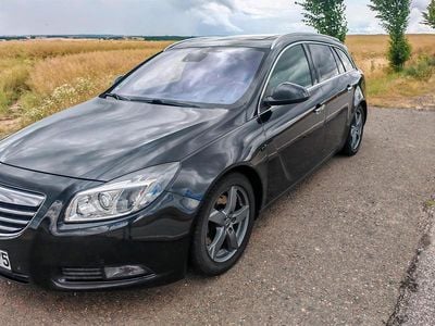 Gebraucht Opel Insignia 195 PS (143 kW) 2013 Schwarz Kombi