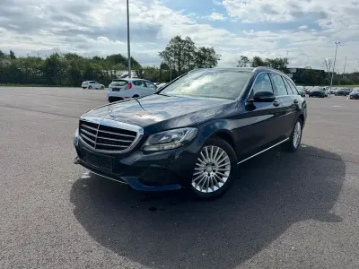 Gebraucht Mercedes C200 184 PS (135 kW) 2015 Blau Kombi